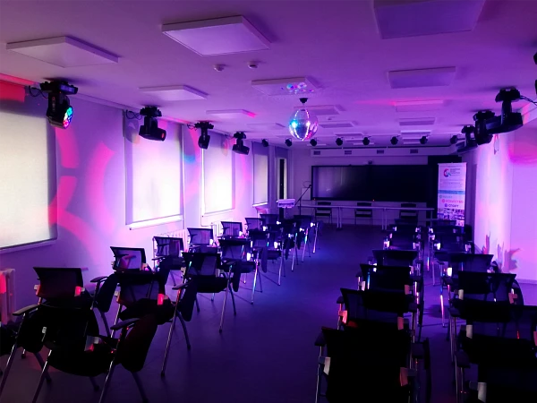 Оснащение актового зала под ключ